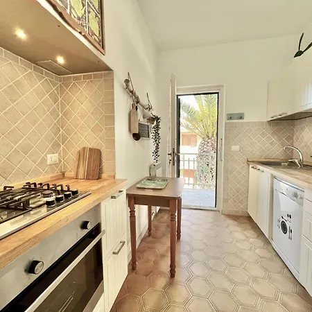 Rosanna, Terrazza Vista Mare, 2 Camere, Clima E 2 Posti Auto A 50 M Dal Mare! By Alfareal Апартаменты