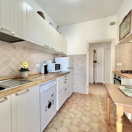 Апартаменты Rosanna, Terrazza Vista Mare, 2 Camere, Clima E 2 Posti Auto A 50 M Dal Mare! By Alfareal Кастильоне-делла-Пеская